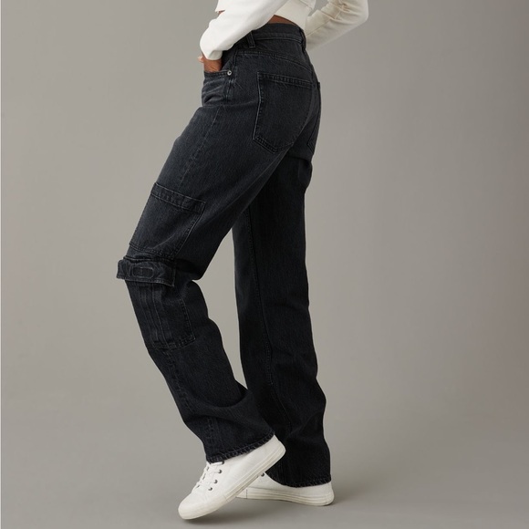NWOT AE Super High-Waisted Baggy Sraight Cargo Jean - Picture 3 of 4